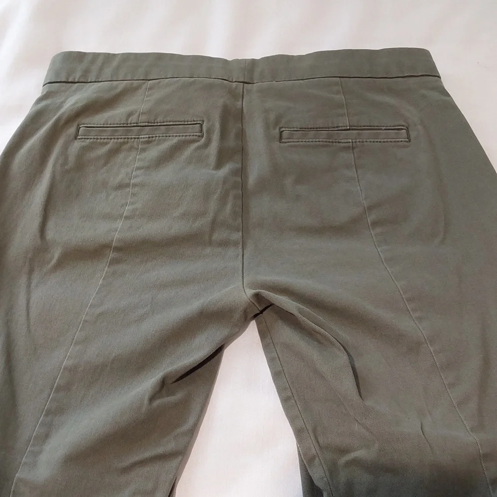 Gap Ultra Skinny Crop Stretch‎ Pants! Green. Size 6A.